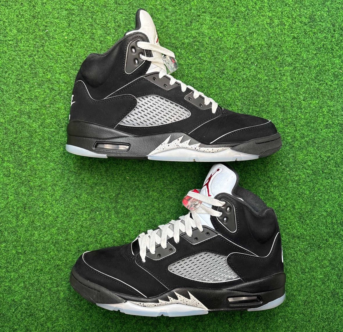 Jordan Retro 5 “ Black Metallic “