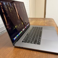 2018 15.6 MacBook Pro i7 Processor 32 GB Ram & 2TB SSD