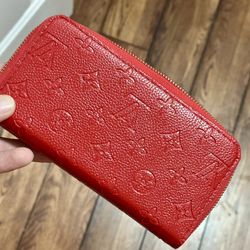 Louis Vuitton Zippy Wallet 