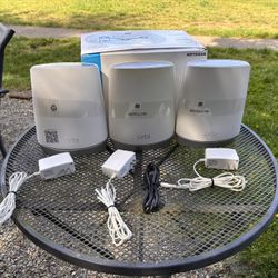 Wifi 6 Netgear Orbi 750 Mesh Network Router and 2 IndoorSatellites 