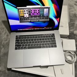 MacBook Pro Touchbar 15" i7 