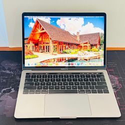 Apple MacBook Pro 13” 2019 TouchBar 2.4Ghz 8GB 500GB -Scratches on Screen