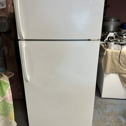 Vendo. Refrigerador Kenmore. 