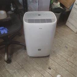 New 50-pints TCL Dehumidifier In Excellent Working Condition. 