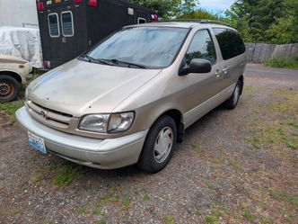 2000 Toyota sienna LE