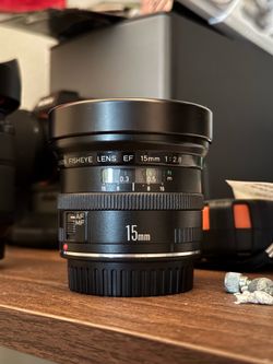 Canon lens