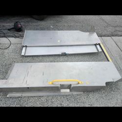 Van bulkhead - Ford Transit High Roof