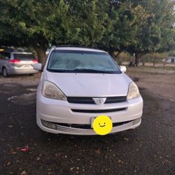 2004 Toyota Sienna