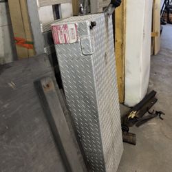 Auxiliary Diesel Fuel Tank   30 gallon capacity.