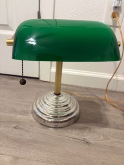 Vintage Emerald Glass Bankers Lamp
