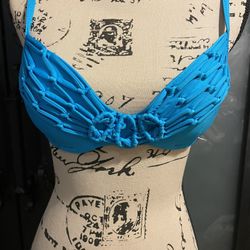 Women’s Becca  Bikini Top. Size Medium.