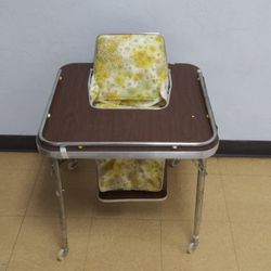 VINTAGE 1950s BABY'S HIGH CHAIR FOLDING TABLE