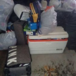 Yardsale Friday & Saturday April 11/12 8am Till 2pm