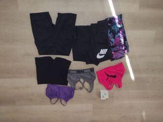 🏋️🏃Women's Athletic Clothing Bundle + ear buds