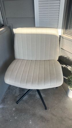 Criss cross chair