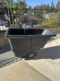 Rubbermaid® Utility Tilt Truck - 1⁄2 Cubic Yard, Trash Container 