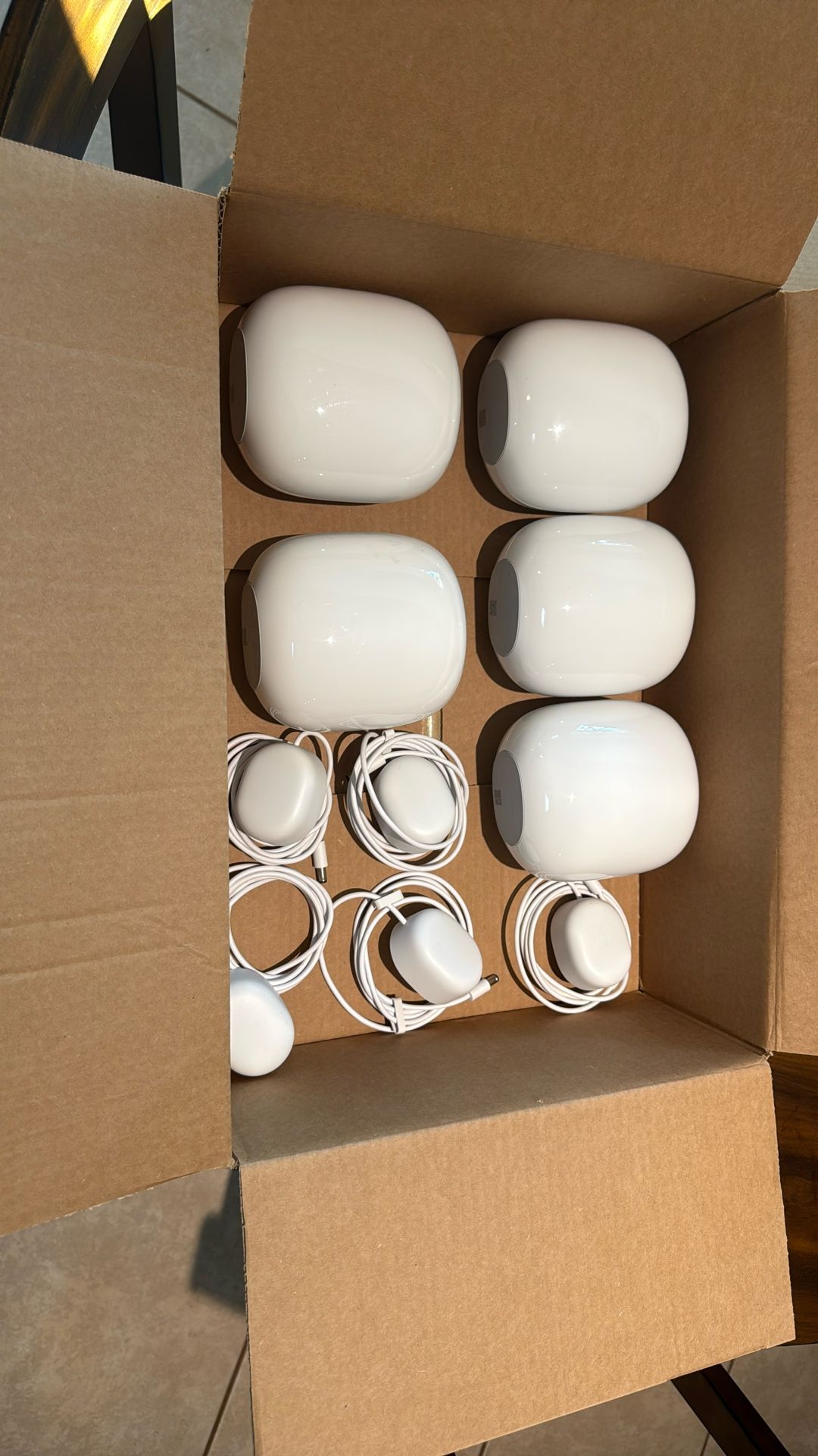 Nest WiFi Pro Router / Extenders (5)