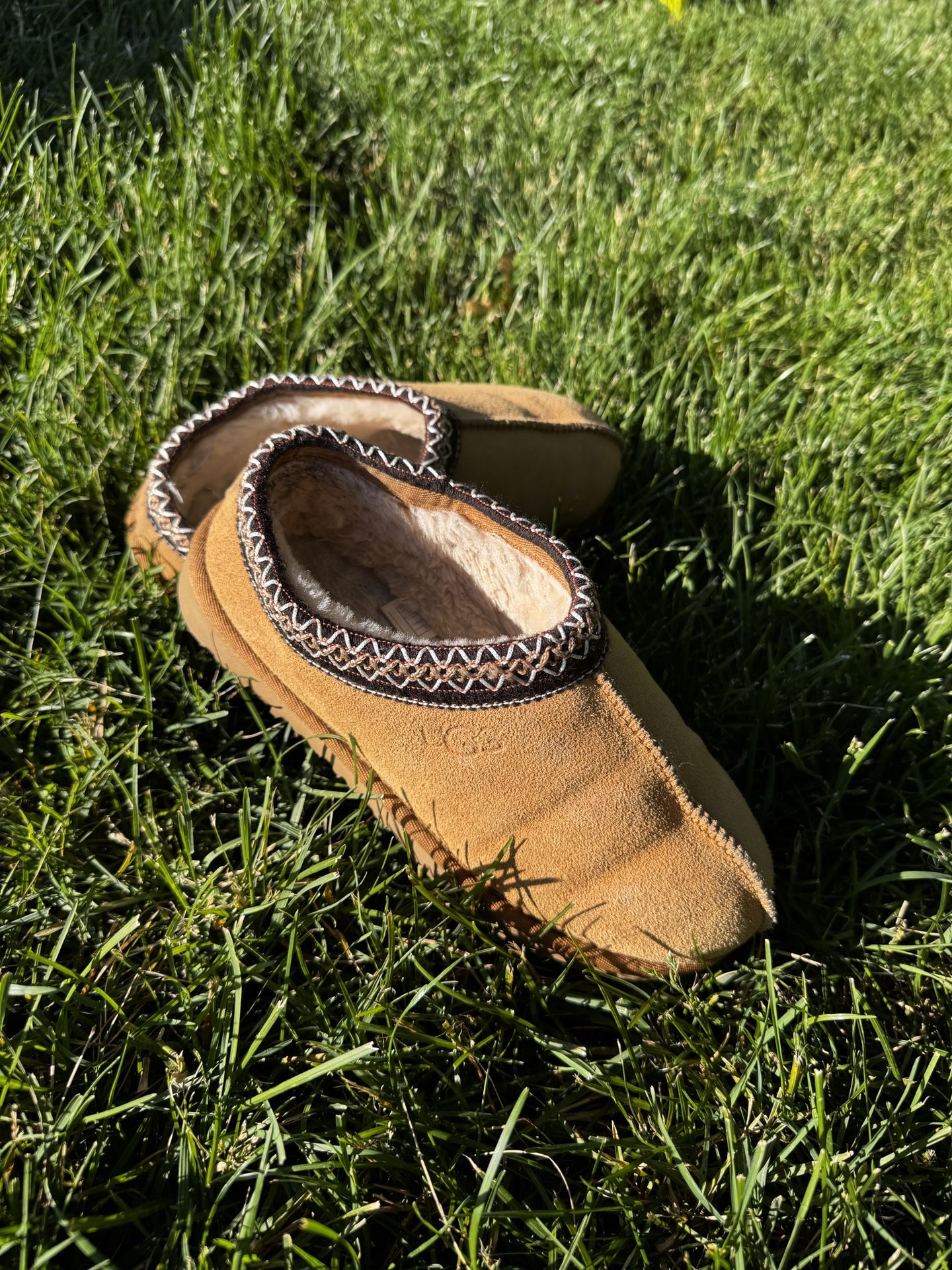 Ugg Slippers (Dupes)