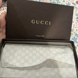 GUCCI Embossed GG Leather Wallet W/Box 