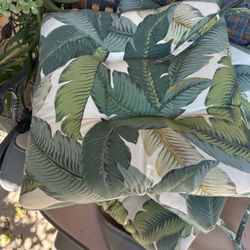 4 Floral Chair Sitting Pillows $30 For All 4