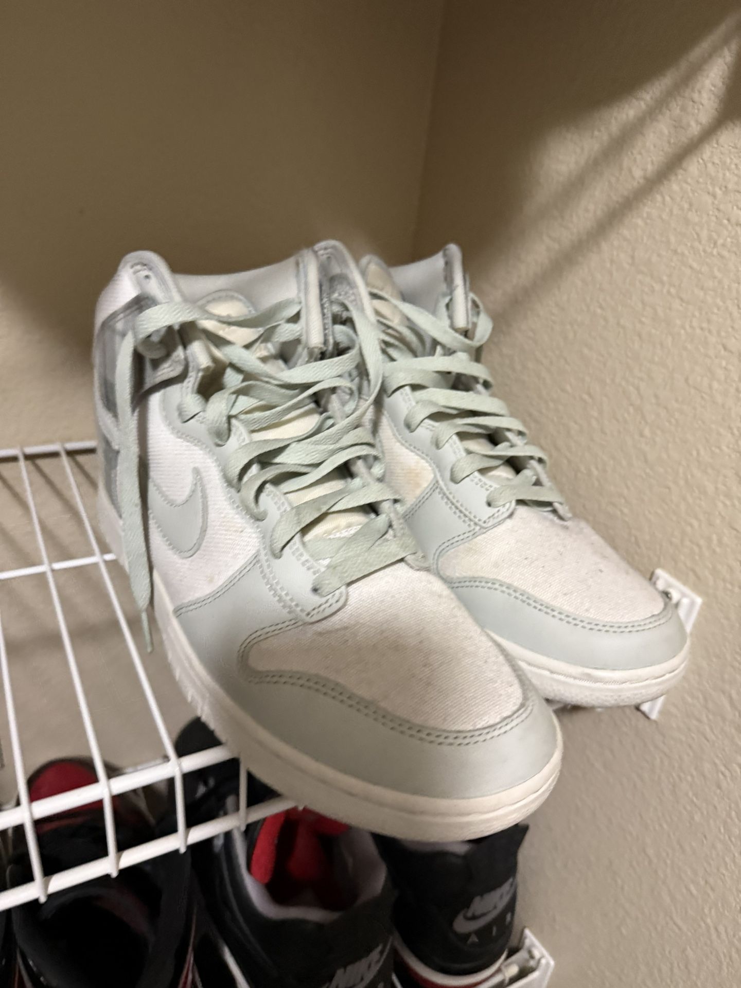 NIKE DUNKS SIZE 11