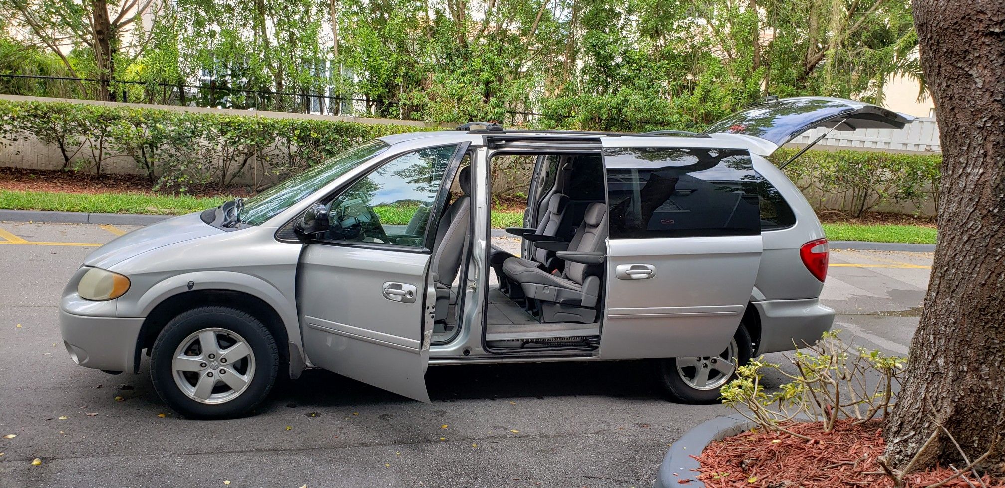 2006 Dodge Grand Caravan