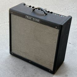 FENDER HOT ROD DEVILLE 
