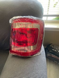 Ford escape right tail light