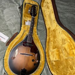 Ibanez A-Style Acoustic Mandolin And Crossrock Case