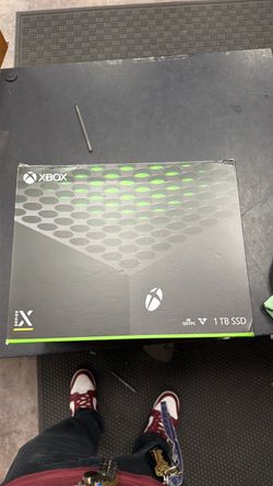 Xbox Series X 1TB SSD Console Box