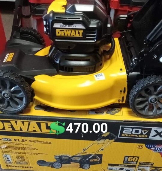 DeWalt Self Propelled Lawnmower With Battery And Charger