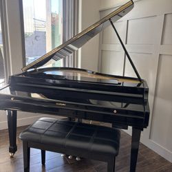 Suzuki GP-7 Electric Grand Piano – Recently Serviced