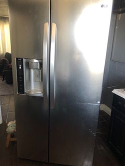 Fridge for parts or Repair