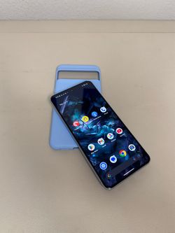 Pixel 8 Pro with case - 128GB