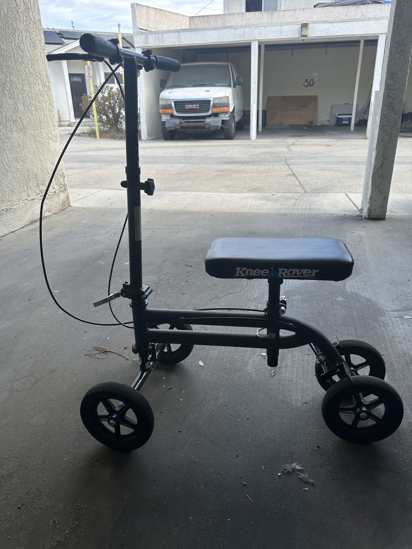 Knee rover 