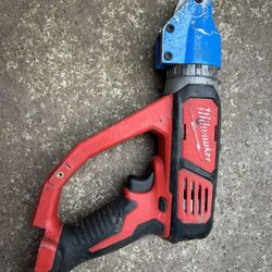Milwaukee Double Cut Shear 