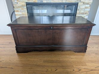 Cedar solid wood chest