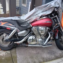2004 Vtx 1300