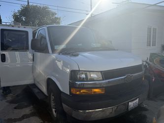 18 Passenger Van