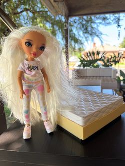 Rainbow High color and create doll and furniture