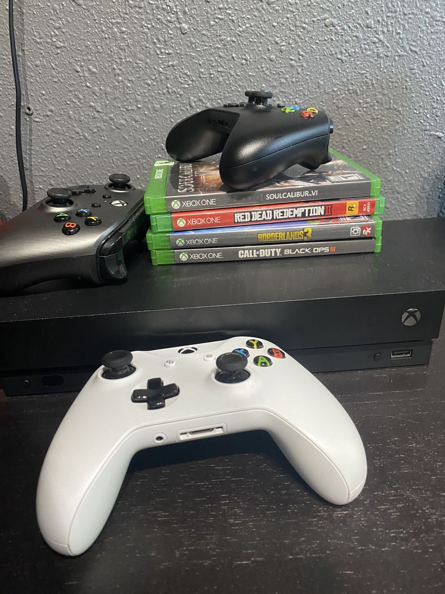 Xbox one series X with 12+ games
