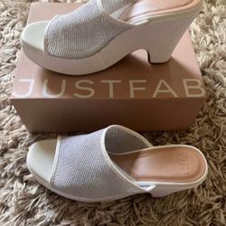 JustFab White Platform Heeled Mules – Size 11– Brand New in Box