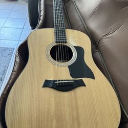 Taylor Acoustic Electric Guitar 110e