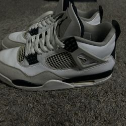 Jordan 4 Military Black