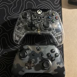 Xbox Controllers (2)