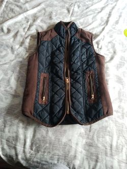 Girls size 10/M warm vest