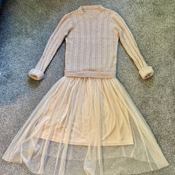 Elegant Knit & Tulle Dress (Size M-L)