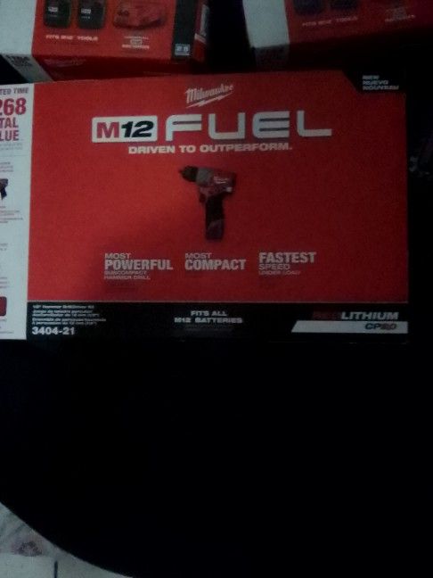 Milwaukee M12 Hammer, Impact Drill, And Battery 2pack With Charger Set 
