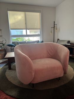 Pink Velvet Loveseat 💕