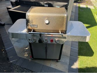 Weber S-325 Liquid Propane Gas Grill